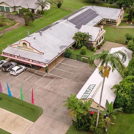 Tropical Lodge Innisfail Bagian luar foto