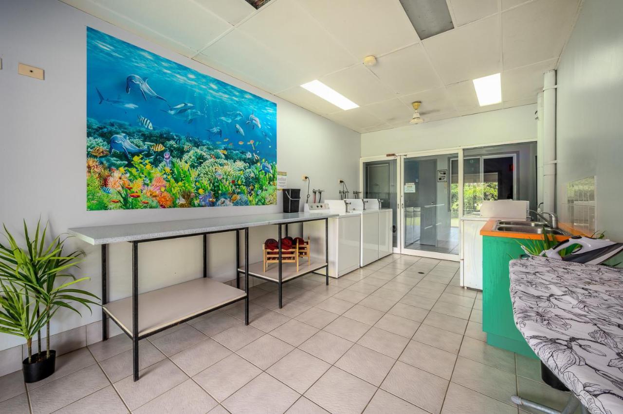 Tropical Lodge Innisfail Bagian luar foto